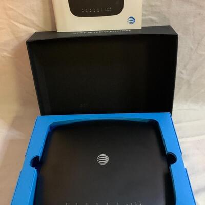 AT&T Wireless ðŸ“² Internet 4G LTE Home Base WiFi Router (IFWA-40)