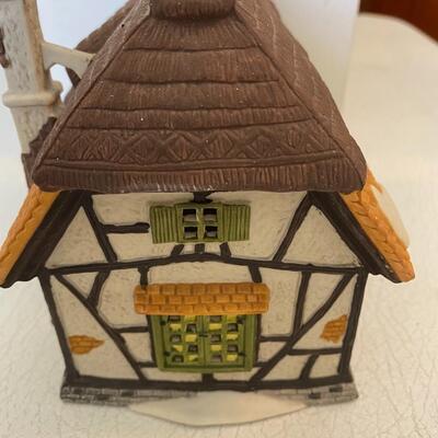 Department 56~ Oliver Twist~ Maylie Cottage