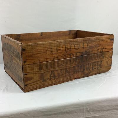 5211 Antique Philadelphia Style LB 14" Lawn Mower Shipping Crate