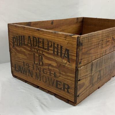 5211 Antique Philadelphia Style LB 14" Lawn Mower Shipping Crate
