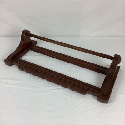 5189 Towel Bars w/Vintage Hand Embroidered Wash Cloths