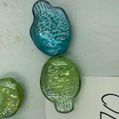 Polished rocks and decorative fish rocks