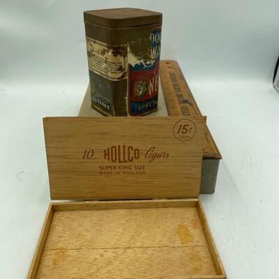 Hollco cigar box and New Discovery cigar tin