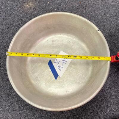 Lg. Aluminum tub
