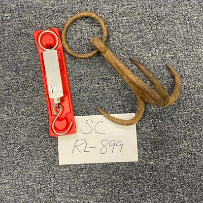 Triple hook & truth tellerâ€™s scale