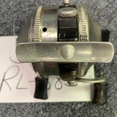 Zebco 33 reel, metal foot