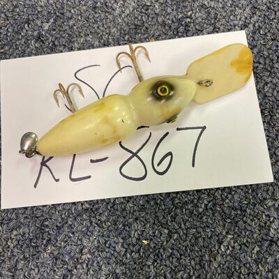 Vintage white bass lure