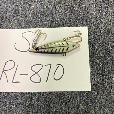 Vintage lipless crack bait lure