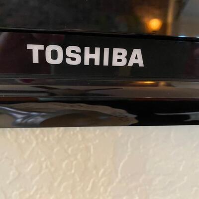 Toshiba 39 inch dia flatscreen TV