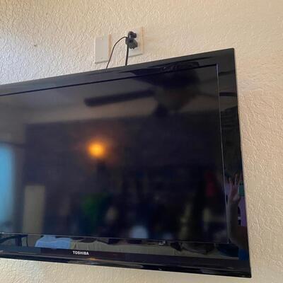 Toshiba 39 inch dia flatscreen TV