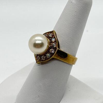 LOT 7:  Cultured Pearl (925 HZ)  & CZ Ring sz 7.5