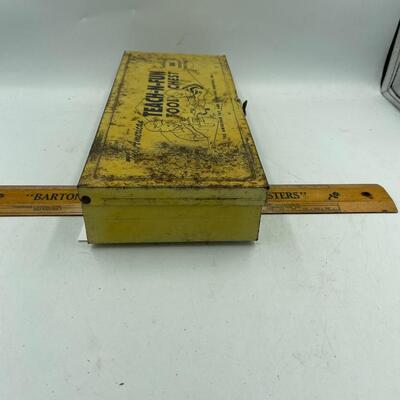 Teach-n-fun metal tool chest