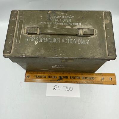 Vintage military ammo box N335