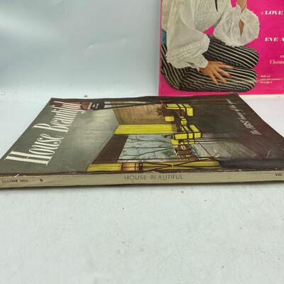 Set of 2 magazines