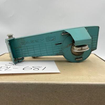Daley D can opener w/ wall mount