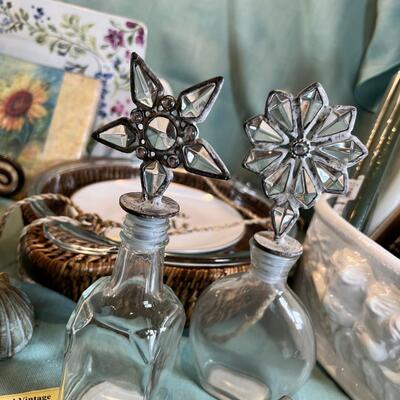White ware Spanish Handcrafted  flower or candle dishes, set of new Cheese  knives, Snack plates
