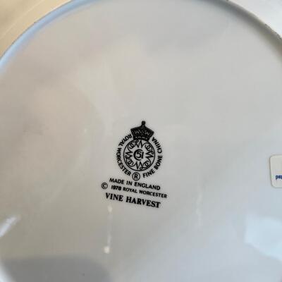 Vintage new Orchard German display plate, cup Suacer