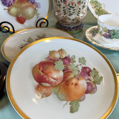 Vintage new Orchard German display plate, cup Suacer