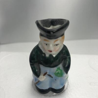 Vinatge Figurines and 2 mirror stands