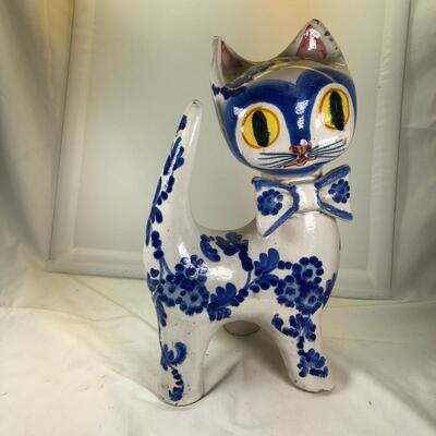 Big Eued Italian Cat Ceramic Figurine