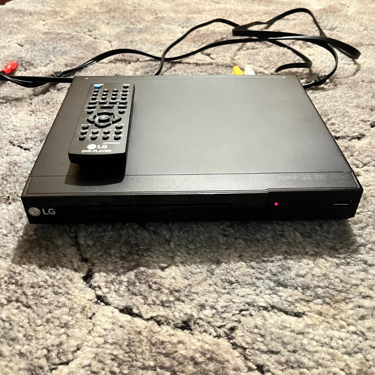 37" Vizio HDTV, LG DVD Player & More (ODW)