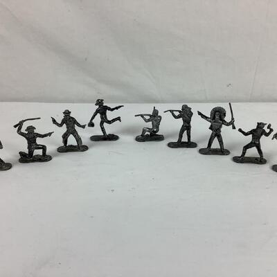 5218 Indians & Cowboys True Life-Me of the West Series Metal Miniatures & Other Vintage Items