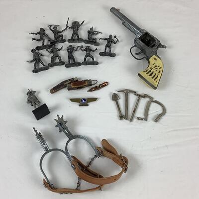 5218 Indians & Cowboys True Life-Me of the West Series Metal Miniatures & Other Vintage Items