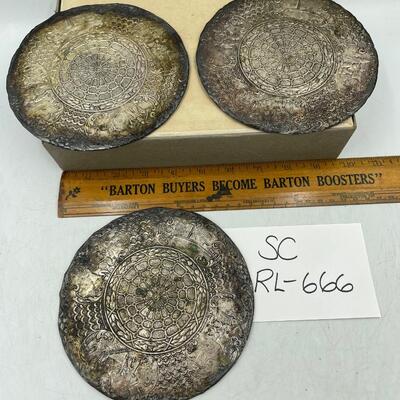 European silver hot mats