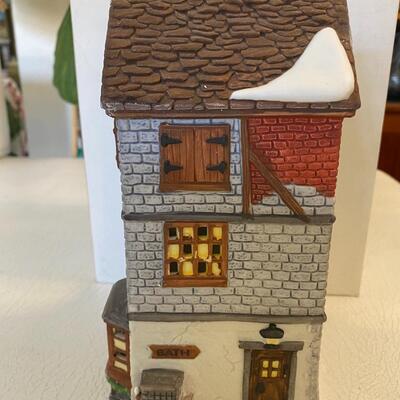 Department 56 ~ The Poulterer