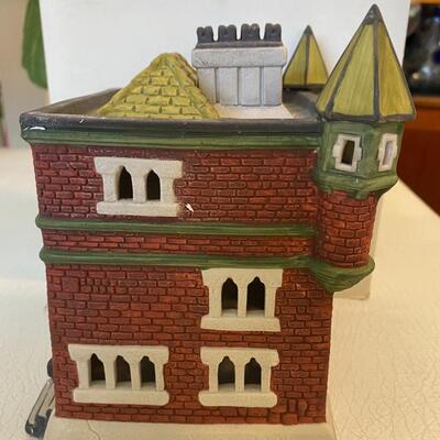 Department 56 ~ COBLES  POLICE STATION ~ 1825