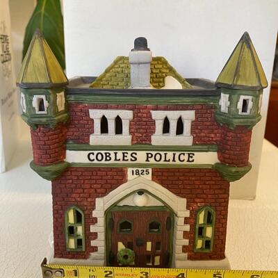 Department 56 ~ COBLES  POLICE STATION ~ 1825