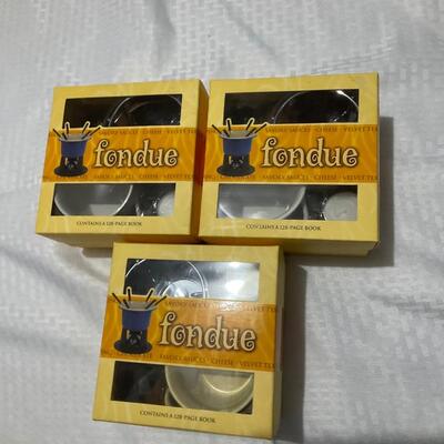 3 fondue sets