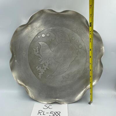 Aluminum fish serving tray