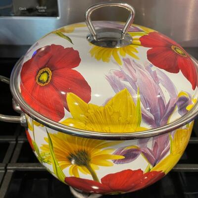 Food Network Cast Iron Dutch Oven and Floral Pasta Pot