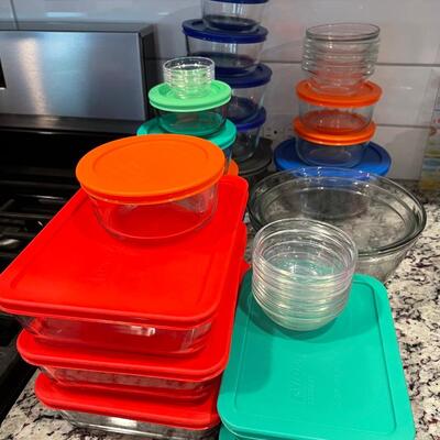 Misc Pyrex glass ramekins and storage bowls with lids