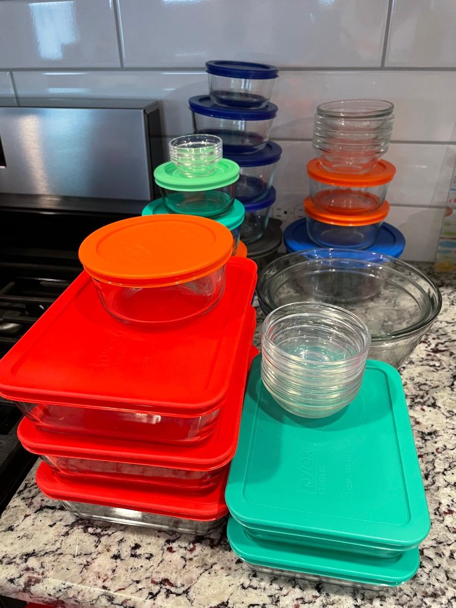 Misc Pyrex glass ramekins and storage bowls with lids