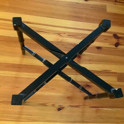 Table with tray and collapsible base