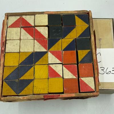 Embossing Companyâ€™s Color cubes