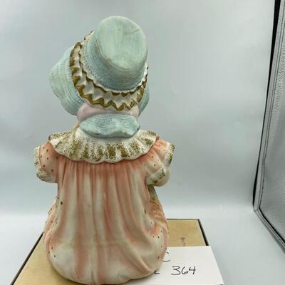 Vintage baby girl w/ bonnet
