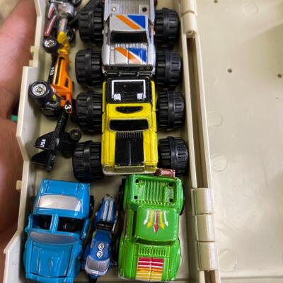 Mini town w/ lots of cars, trucks etc