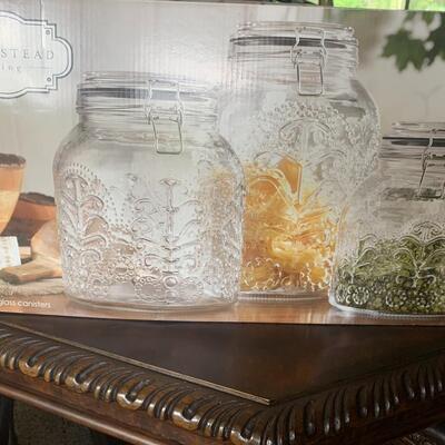 Set of 3 glass canisters - New in box