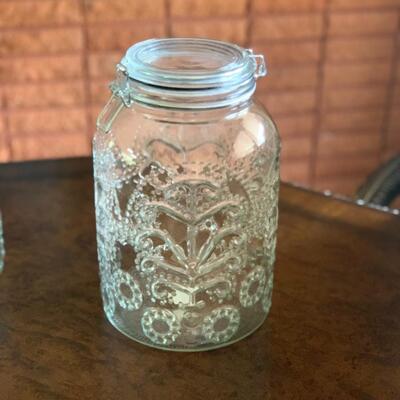 Set of 3 glass canisters - New in box