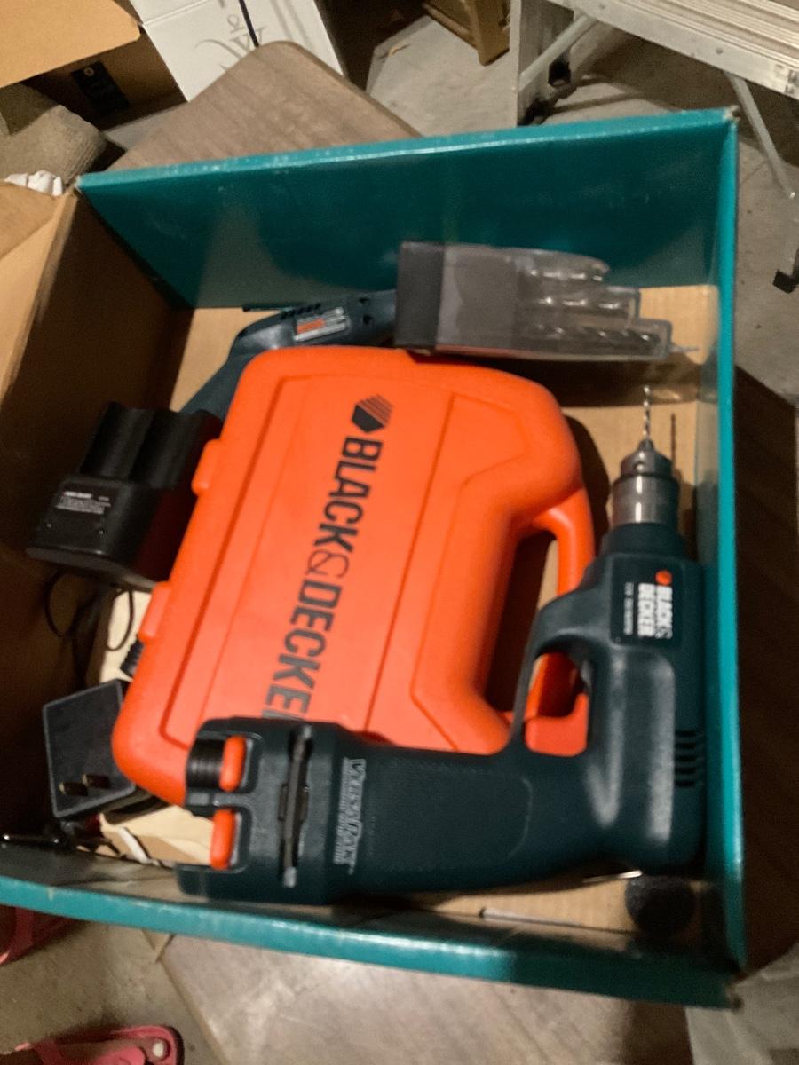B & D cordless drill combo