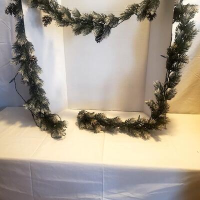 Pinecone Garland String Light - Works