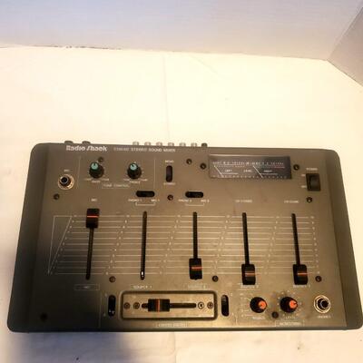 Stereo Sound Mixer With Sound Controls - RadioShack