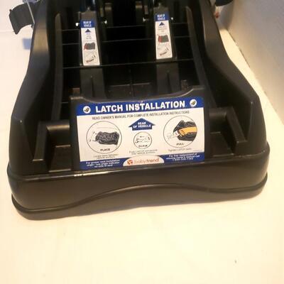 Car Seat With Base - Very good condition