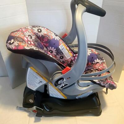 Car Seat With Base - Very good condition