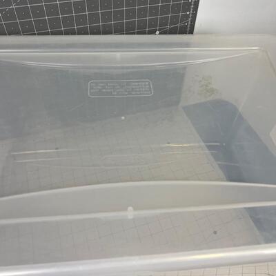 66 Quart Sterilite Tub with lid