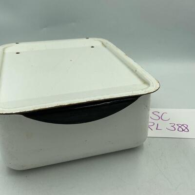 Vintage enamelware with lid
