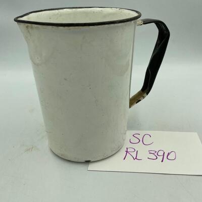 Enamel qt pitcher